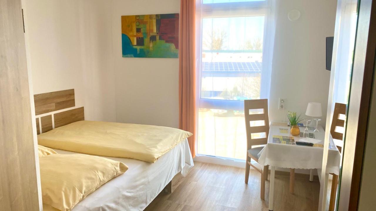 I-Motel Обертсхаузен Екстериор снимка