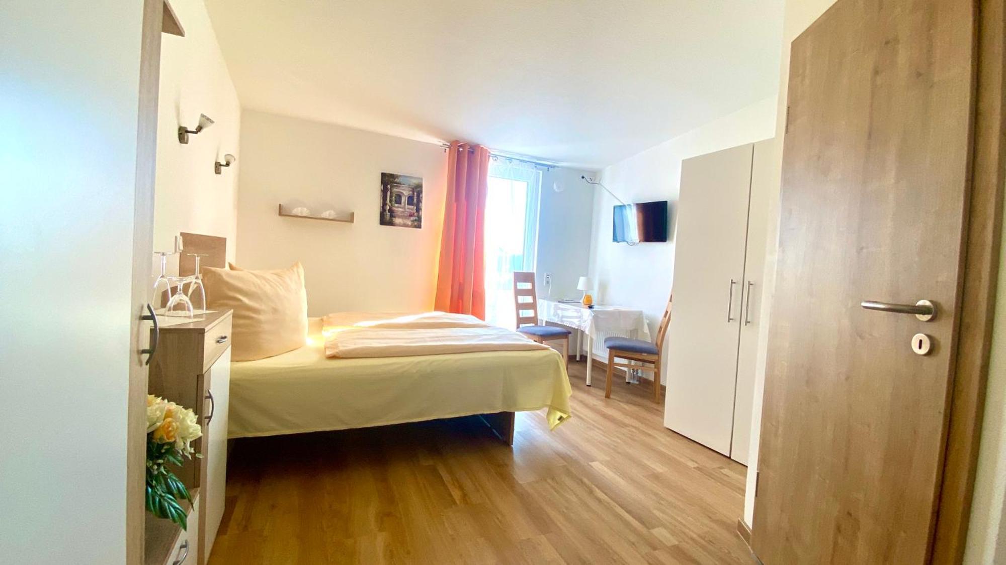 I-Motel Обертсхаузен Екстериор снимка