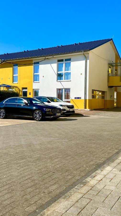 I-Motel Обертсхаузен Екстериор снимка