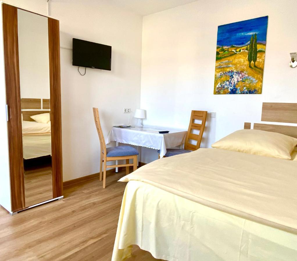 I-Motel Обертсхаузен Екстериор снимка