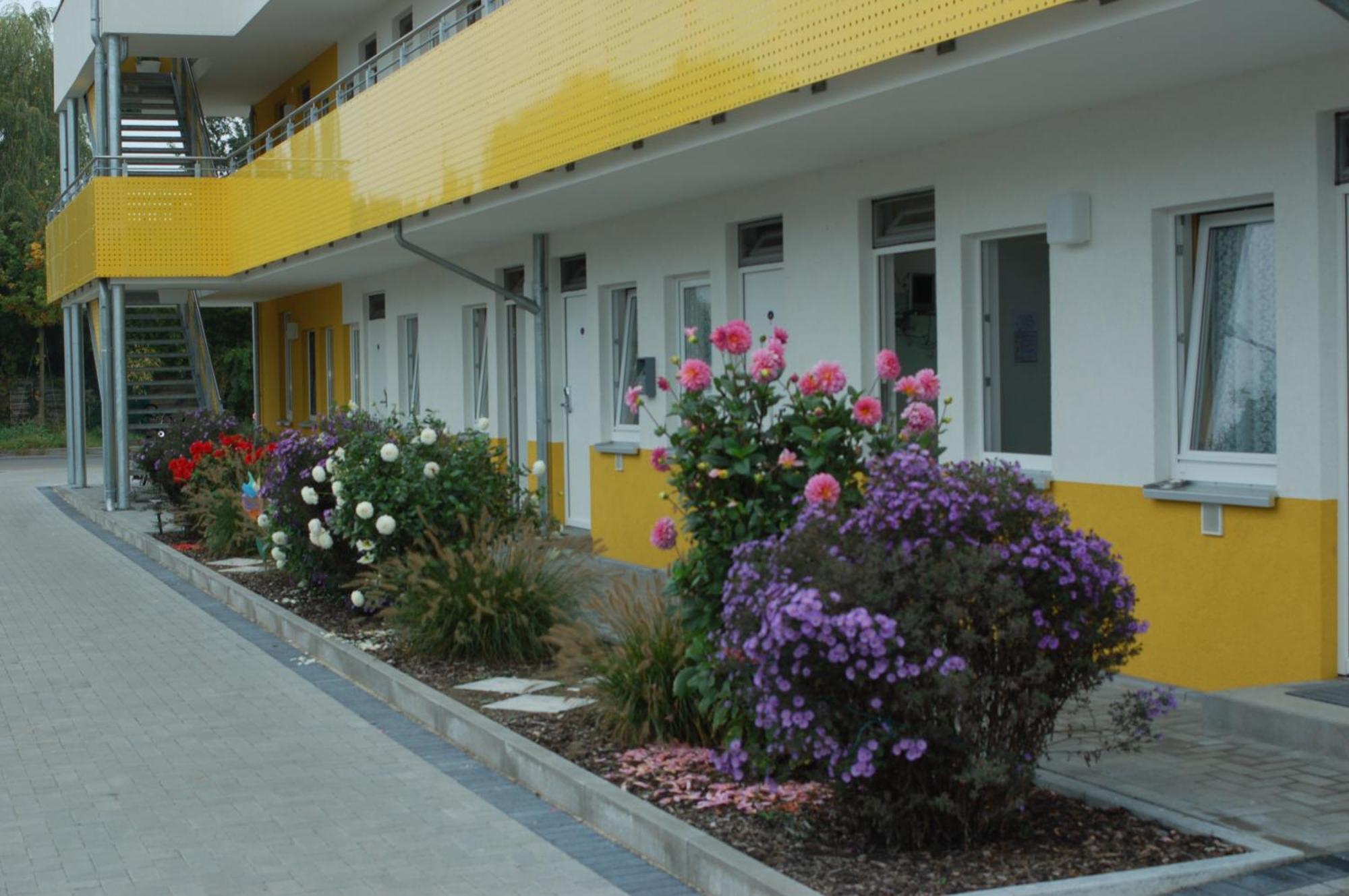 I-Motel Обертсхаузен Екстериор снимка