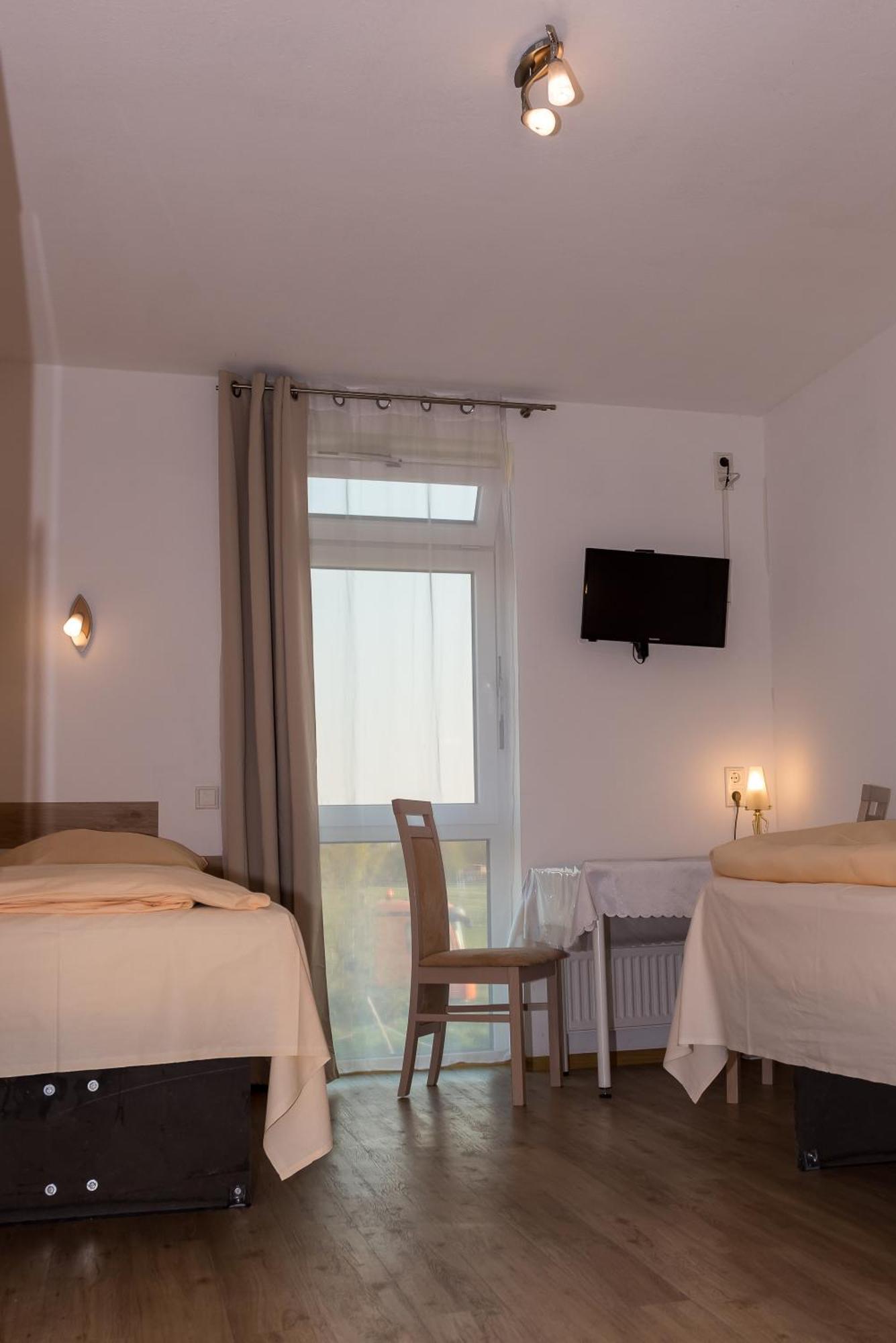 I-Motel Обертсхаузен Екстериор снимка
