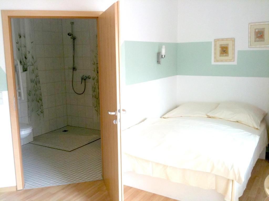 I-Motel Обертсхаузен Стая снимка