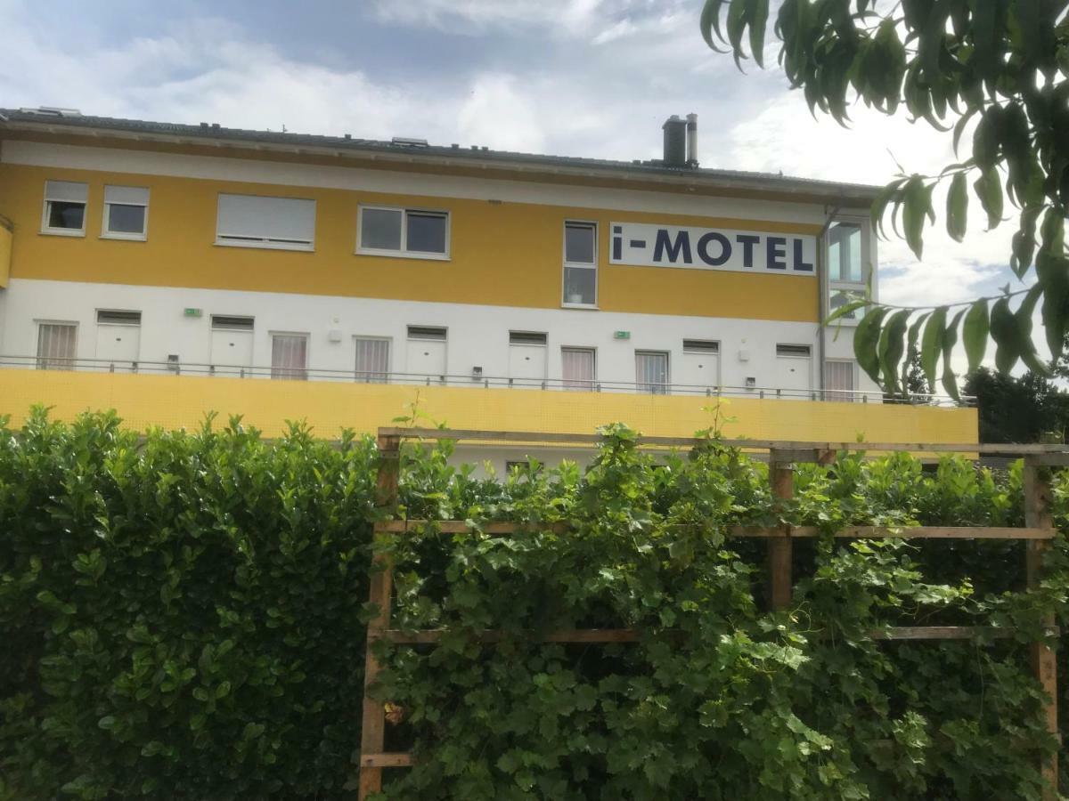 I-Motel Обертсхаузен Екстериор снимка